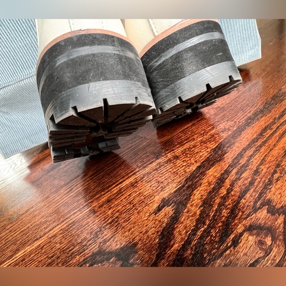 White Lug Sole Boots sz 38 euro / 7.5 US - Picture 9 of 10